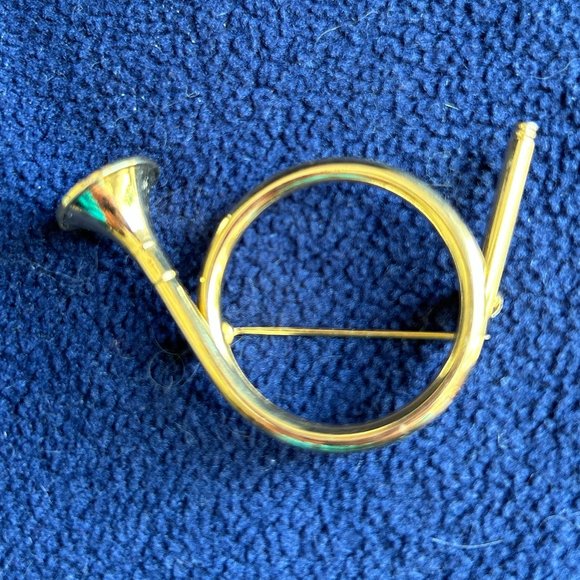 Vintage Small Gold Tone French Horn Brooch - Picture 1 of 5
